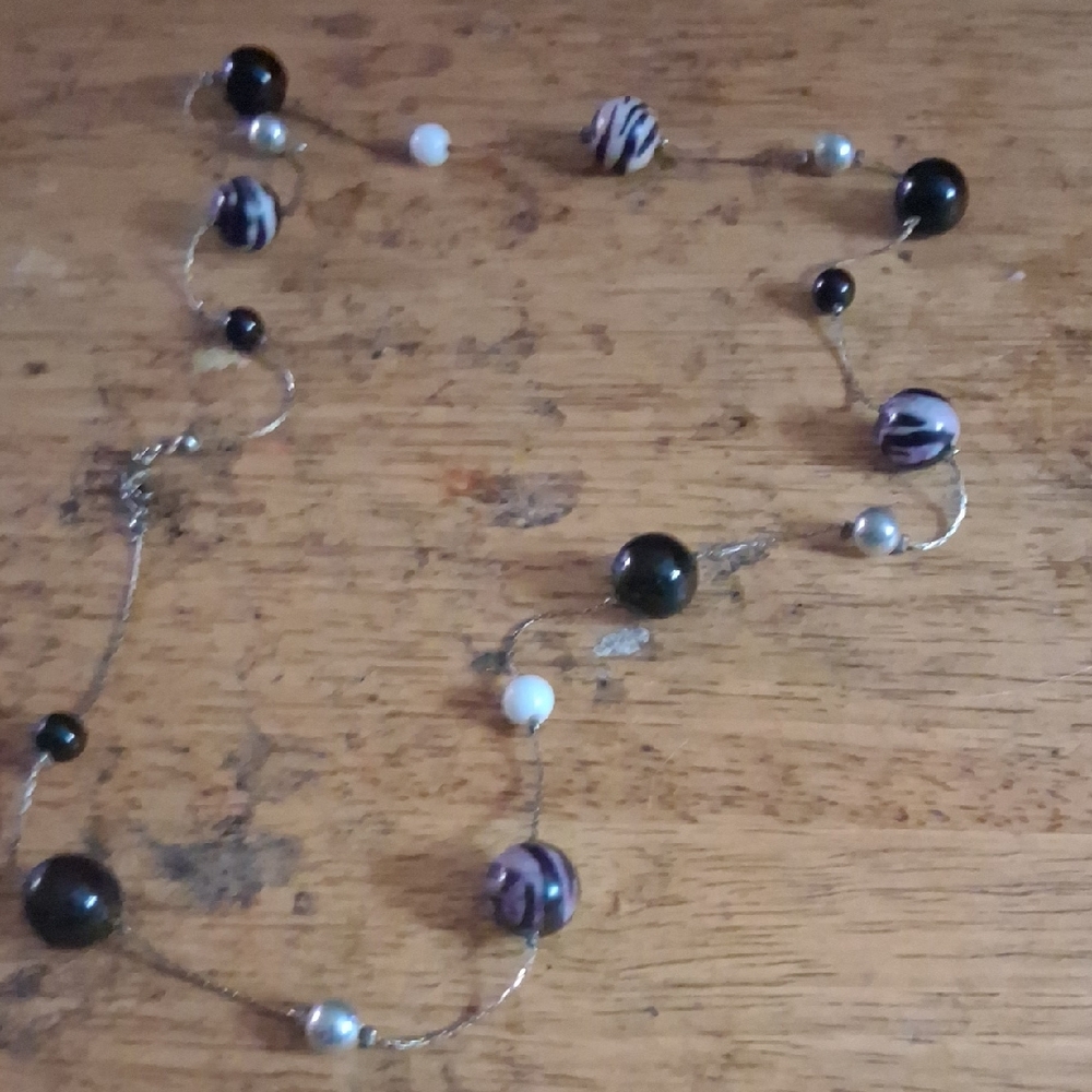 Elegant Black and Silver Beaded Necklace